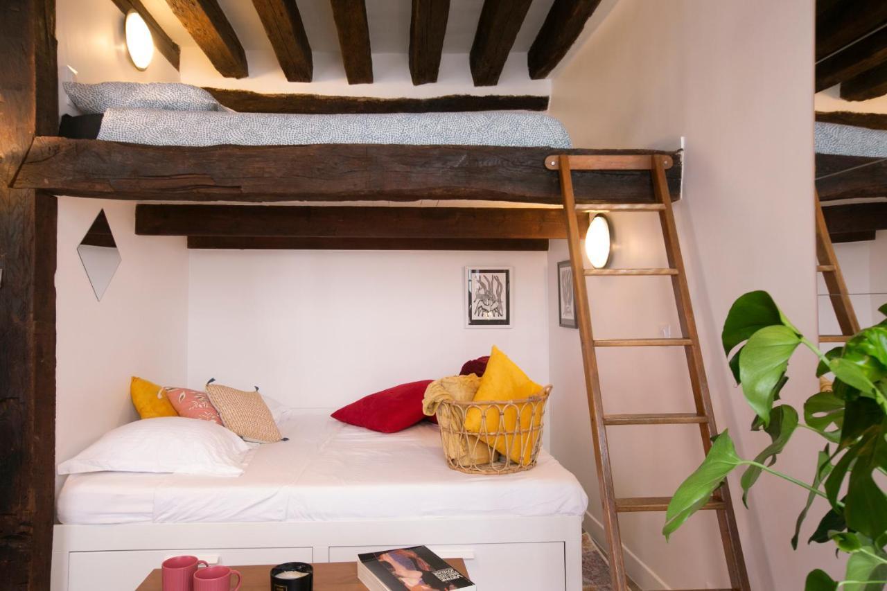 Authentic Apartment In Center Of Parisian Marais Dış mekan fotoğraf